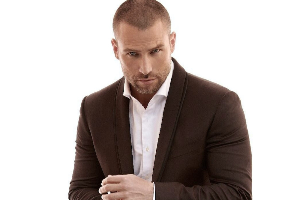 CDATA[
Hace unos días la cadena Telemundo anunció que Rafael Amaya firmó con ellos un acuerdo multiproyecto gracias al cual protagonizará varias producciones originales, y la primera de ellas está programada para salir al aire a finales de este año 2021. Ahora, el actor mexicano detalló en el programa Hoy Día que su regreso a la televisión será una participación especial en la serie Malverde .
![