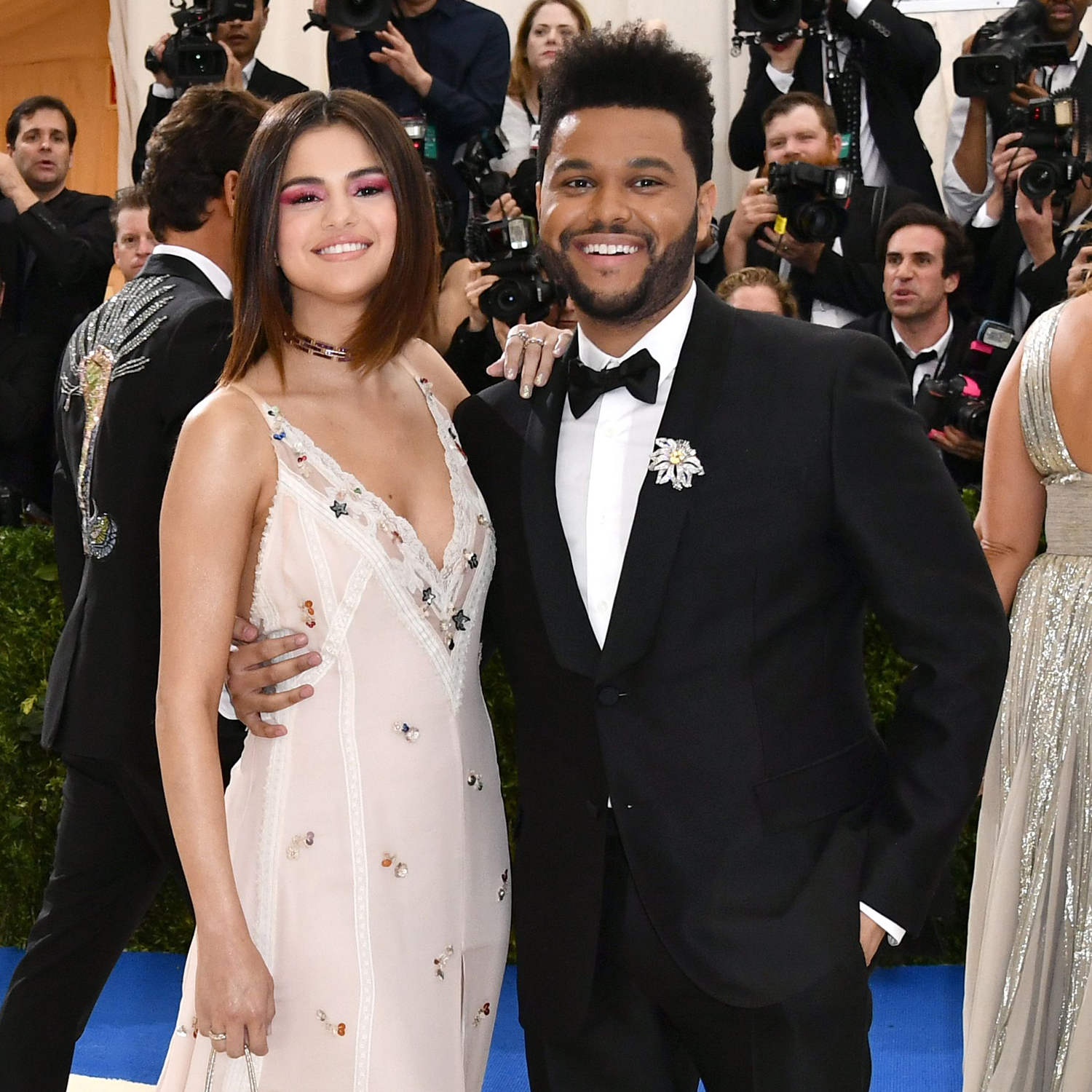 Qué pensará Selena? The Weeknd causa expectativa con título de su nueva canción