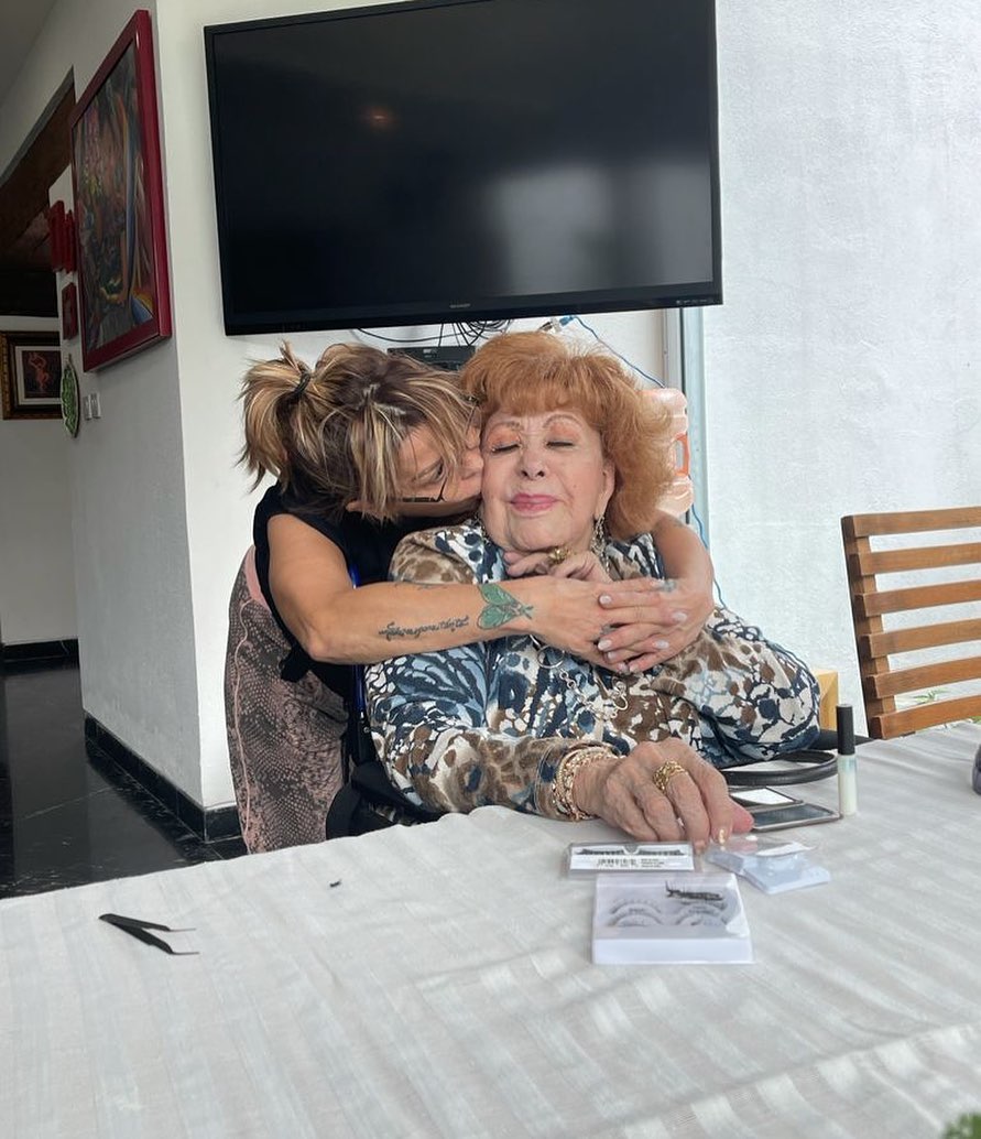 Los últimos detalles sobre el estado de salud de Silvia Pinal - Vimarsana News