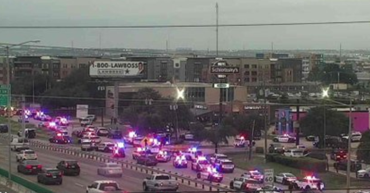 Tiroteo en un centro de detención de inmigrantes en Texas deja muertos y  heridos