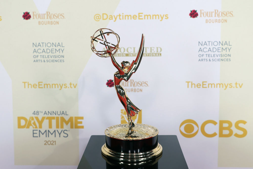Emmy Ceremony To Be Outdoors Over COVID Concerns - Vimarsana News