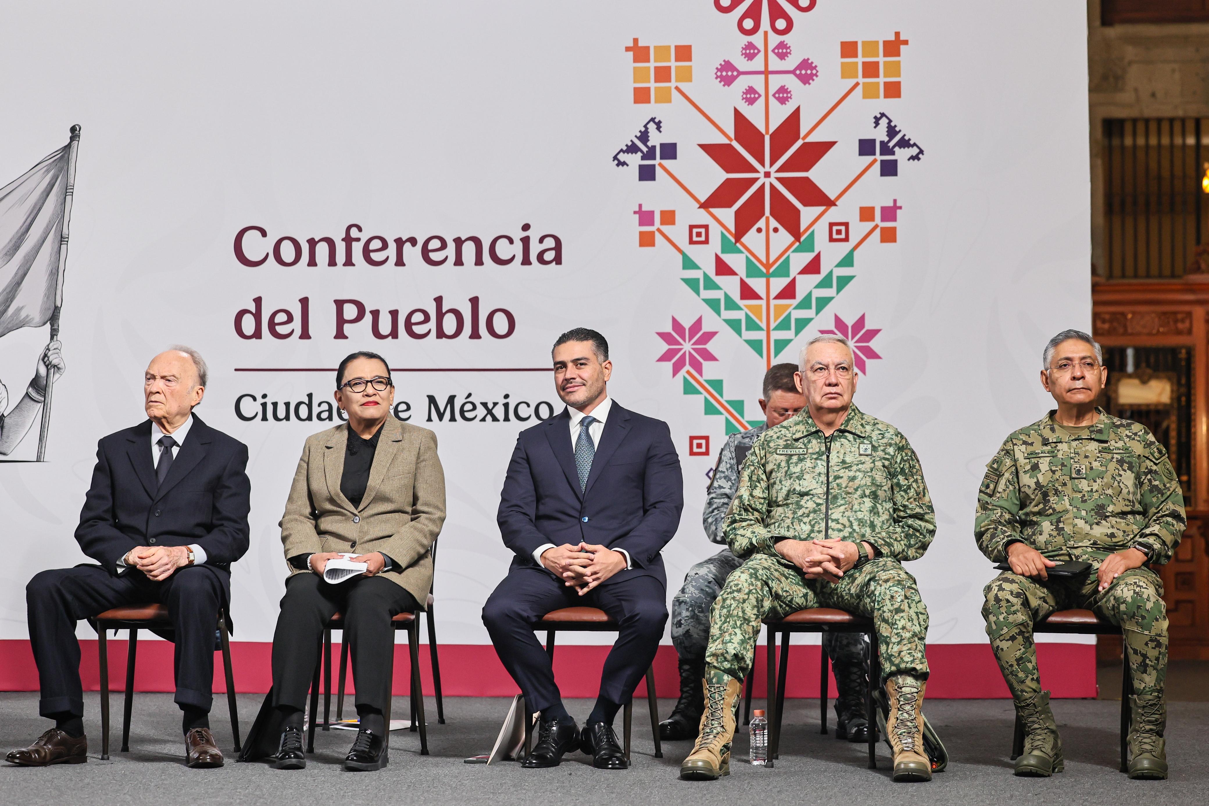 They deliver 1.6 million essential items in Oaxaca and Guerrero