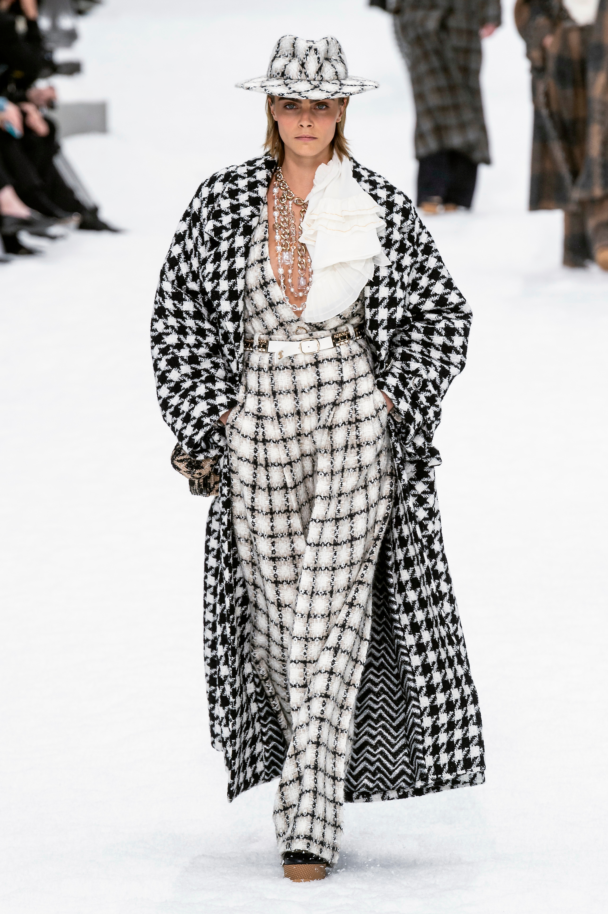CARA-CHANEL-FW19.jpg