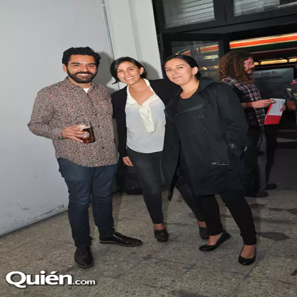 Rodrigo Tovar, Mariana y Camila Navarro.