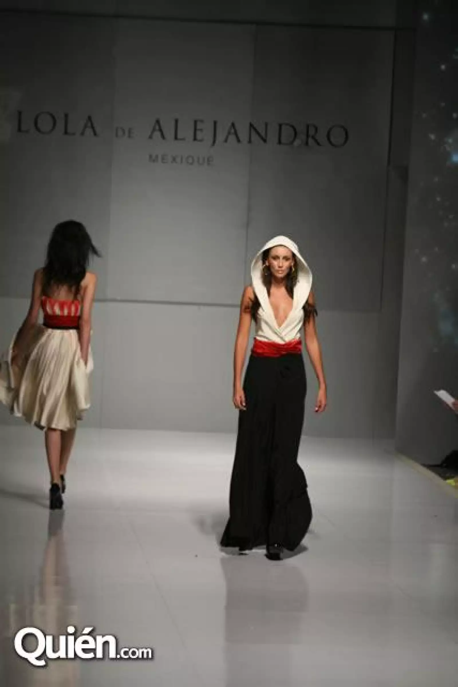 IDM desfile Lola de Alejandro