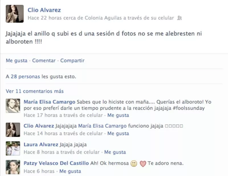La actriz y pareja del productpr de cine subió una foto a su cuenta de Facebook donde aparece con un anillo que levantó muchas sospechas. Hoy, ella misma negó que la argolla sea de compromiso.