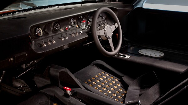 GT40 int.jpg