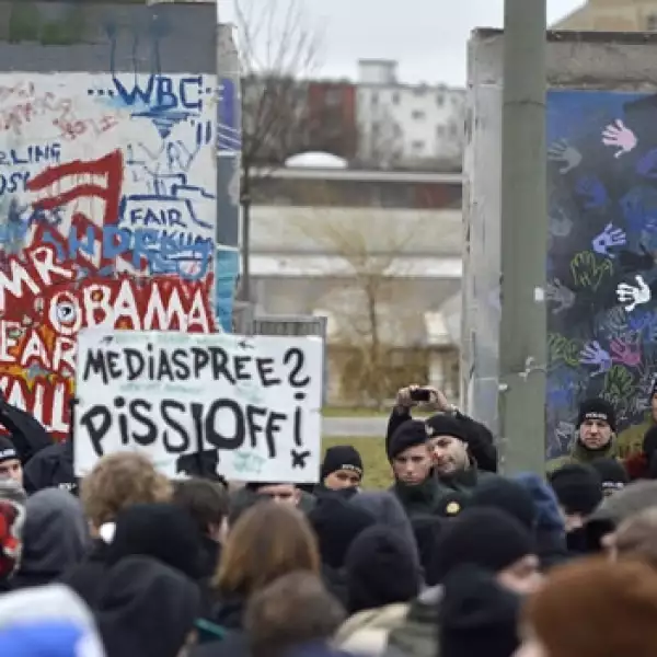 protestas derribo Muro de Berlin