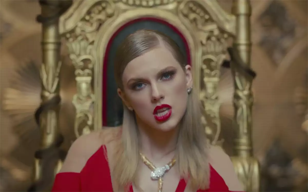 Taylor Swift en BVLGARI