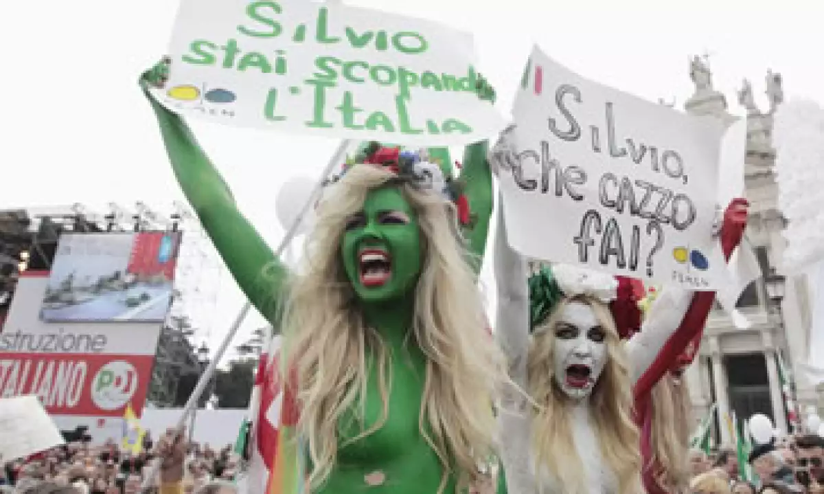 Integrantes del grupo Femen, procedentes de Ucrania, mostraron sus pechos como parte de la protesta. (Foto: Reuters)