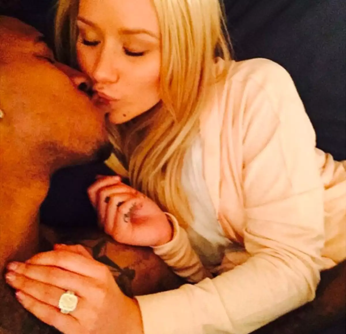 Iggy no dudó en darle el Sí a Nick.
