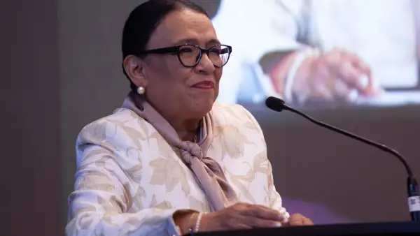 Rosa Icela Rodríguez Velazquez, secretaria de Gobernación, habla durante la reunión plenaria de Morenaen la Camara de Diputados. 
