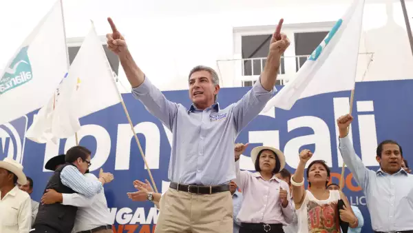 Antonio Gali y Blanca Alcalá se perfilan a ser los principales contendientes por la gubernatura de Puebla. (Foto: Especial )