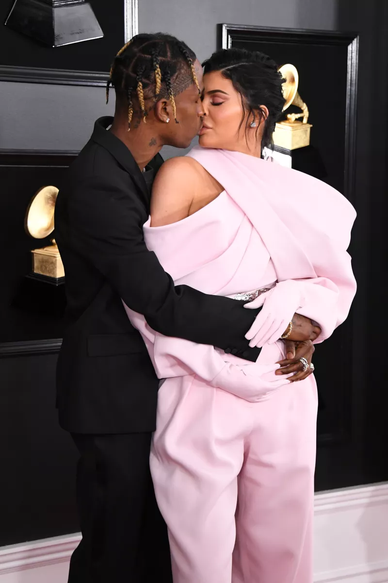 Kylie Jenner y Travis Scott en los Grammys