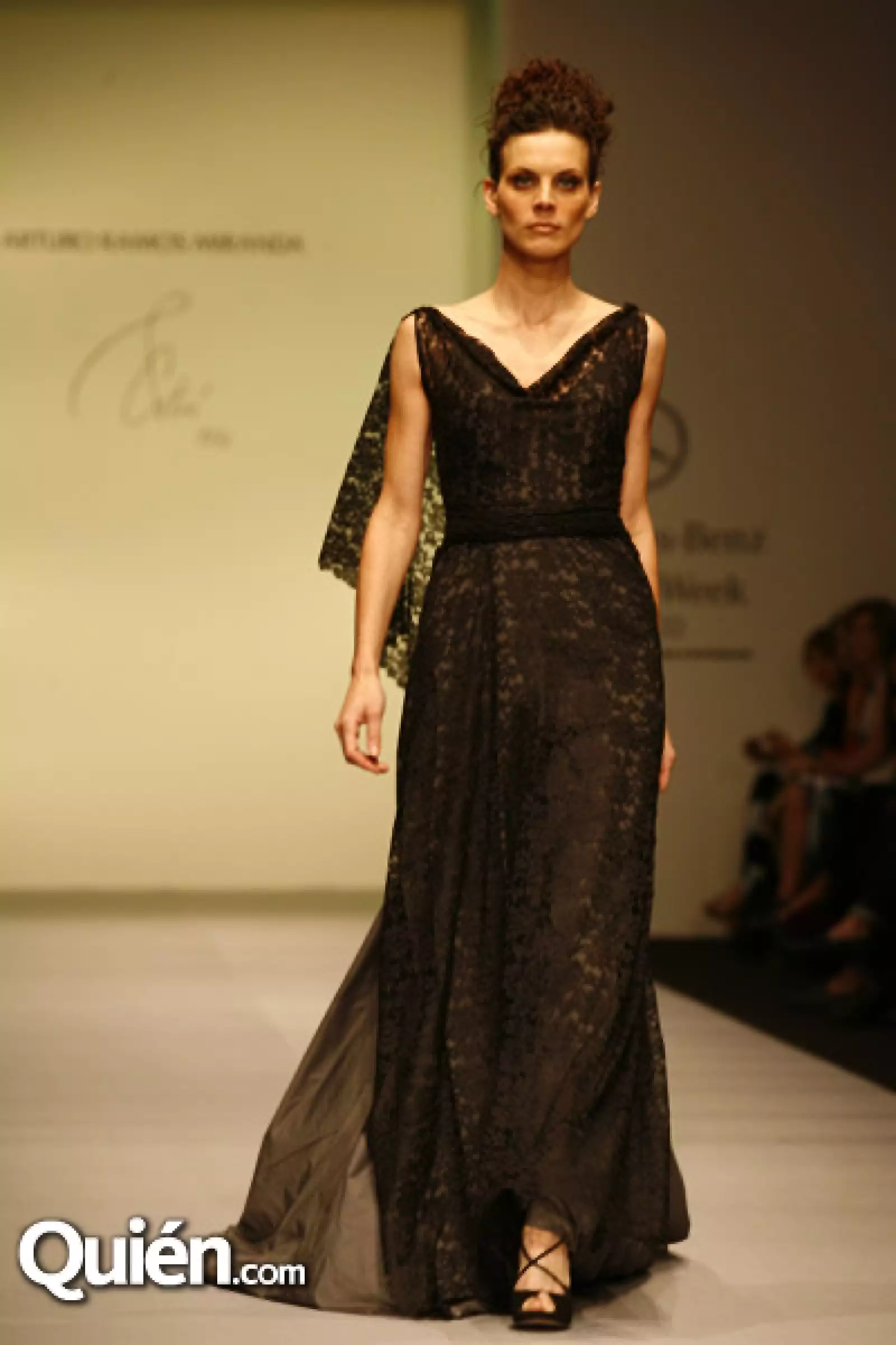 Desfile Arturo Ramos