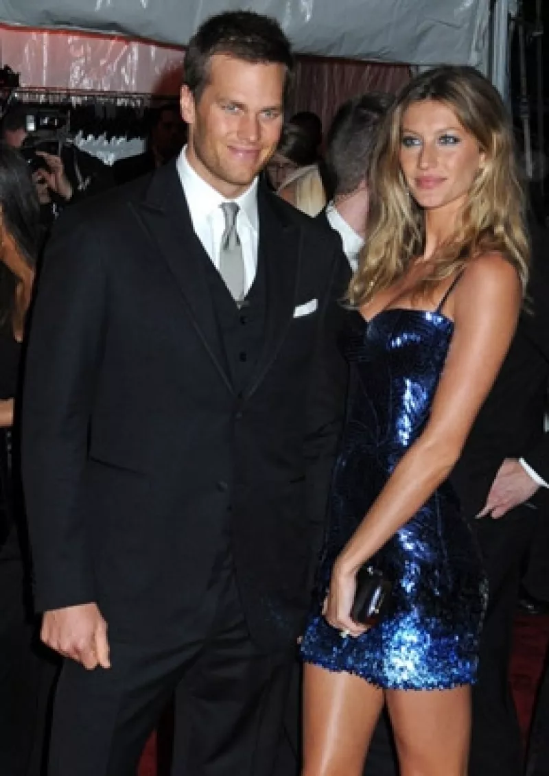 La modelo brasileña y su esposo, Tom Brady, dieron este martes la bienvenida a un niño; la pareja aún no sabe qué nombre le pondrán.