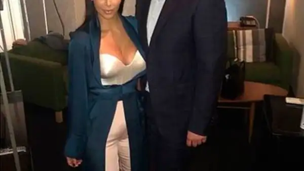 A casi tres meses de la fecha, la socialité dio las primeras declaraciones de su enlace con Kanye West a Jimmy Kimmel.