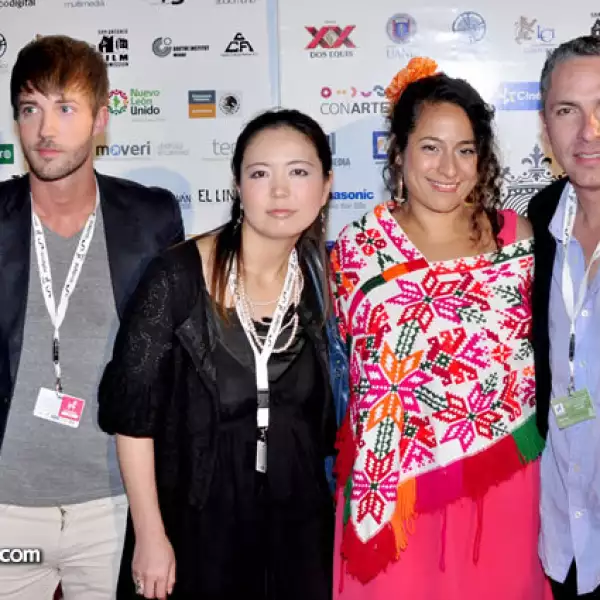 Brad Horvath, Miwako Kikuchi, Cristina Dávila y Óscar Uriel