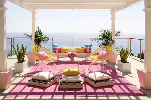 airbnb-barbie-malibu