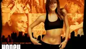 Jessica Alba es Honey Daniels, una bailarina y coreógrafa, cumplirá su sueño y pone una academia de baile.