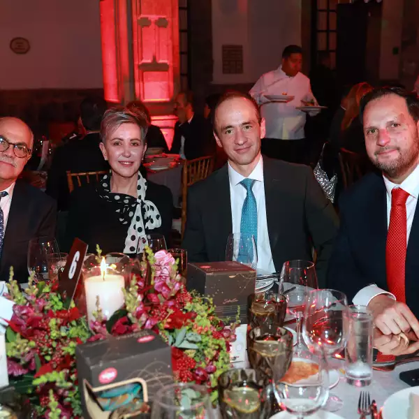 Javier Dibildox , Mireya Ruiz , Alfonso Hori y Germán González