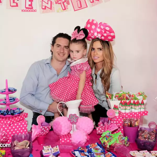 Checo y Valentina Barrera con Ana Paola Luque