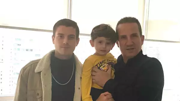 Plutarco Haza y sus hijos Nicolás y Leonardo