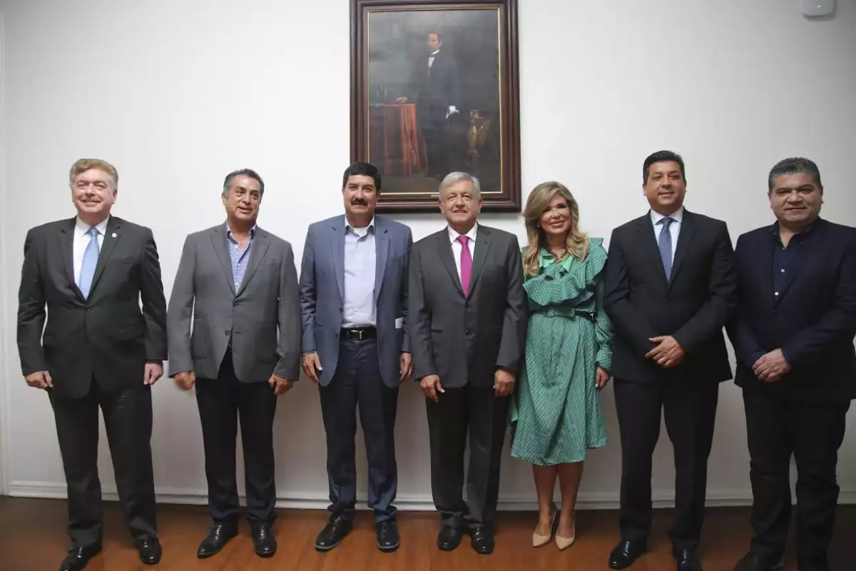 AMLO se reúne