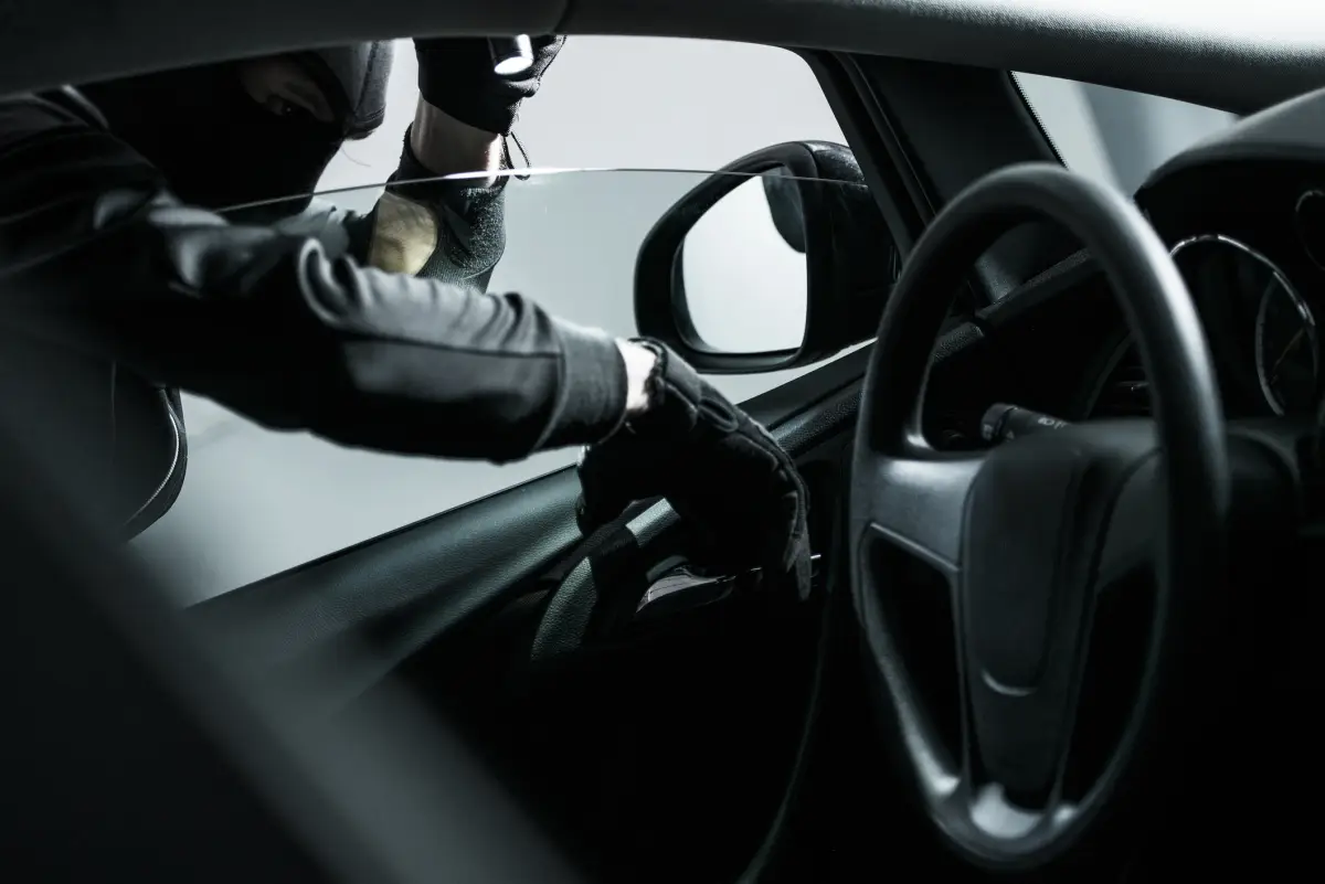 pasos a seguir si te robaron tu auto en carretera