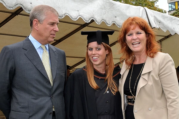 BRITAIN-ROYALS-GRADUATION