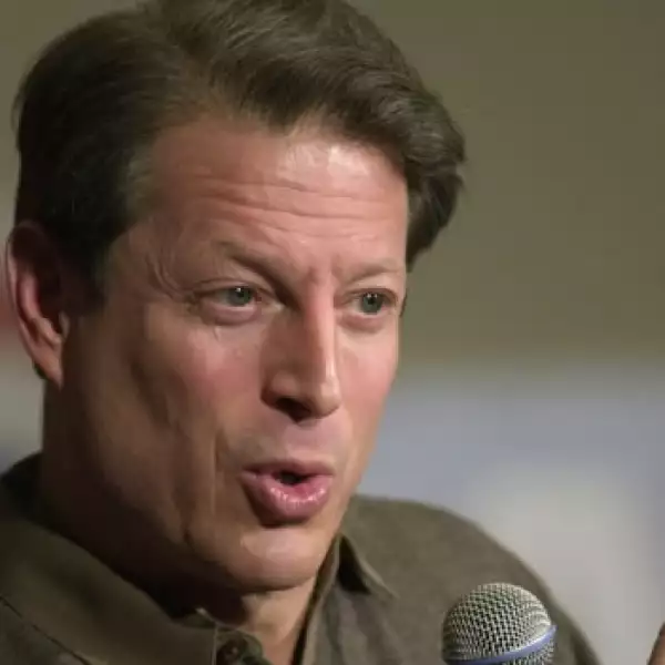 al gore durante una aparicion en brooklyn