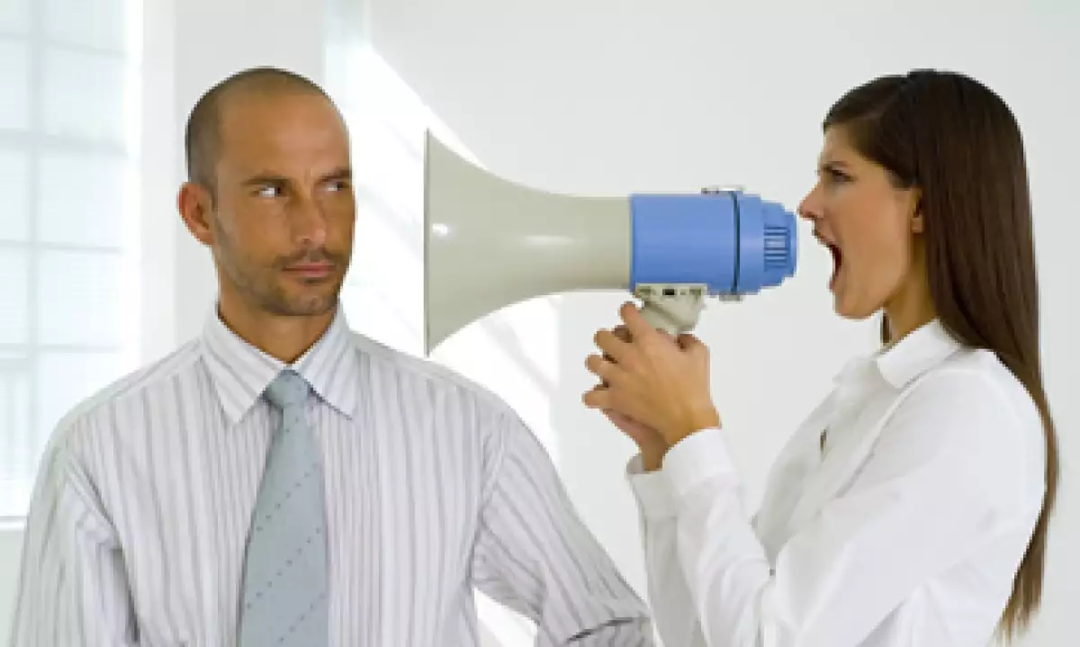 A pesar de que en ocasiones trabajan más que los hombres, los ingresos que perciben las mujeres son muy inferiores. (Foto: Thinkstock.)