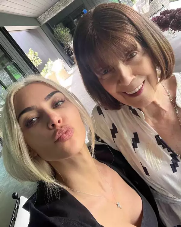 Kim Kardashian y Mary Jo Shannon