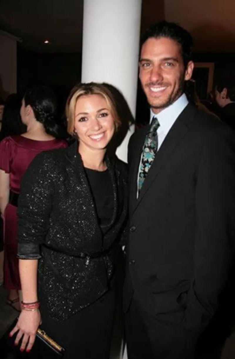 El actor y su novia Karla Guindi no se separan ni un segundo. Es tanto el amor, que ella ya casi vive en el departamento de él.