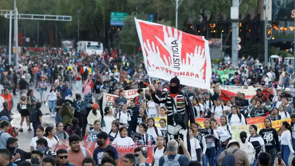Protestas por el 9 aniversario de Ayotzinapa