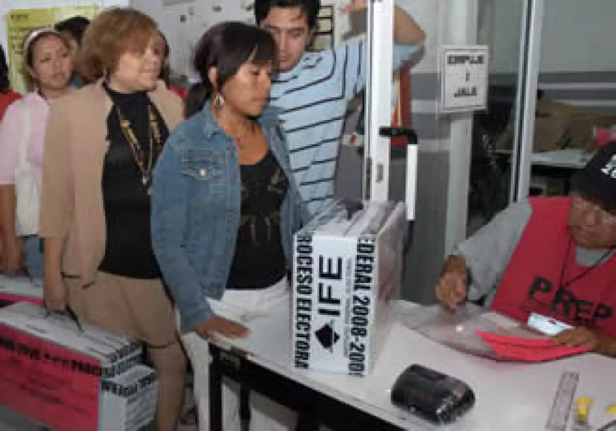 El partido gobernante, PAN, perdió la mayoría en la Cámara de Diputados en las elecciones del domingo. (Foto: Notimex)