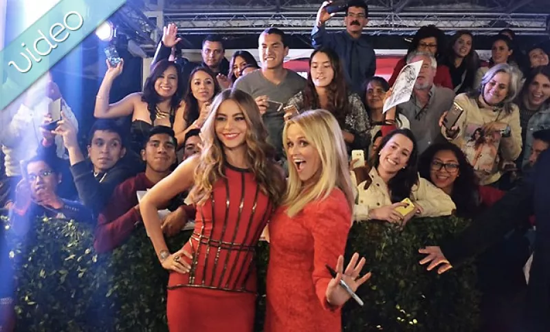 Las protagonistas de Hot Pursuit demuestras que se han convertido en las mejores amigas contestando preguntas la una sobre la otra en este divertido video.