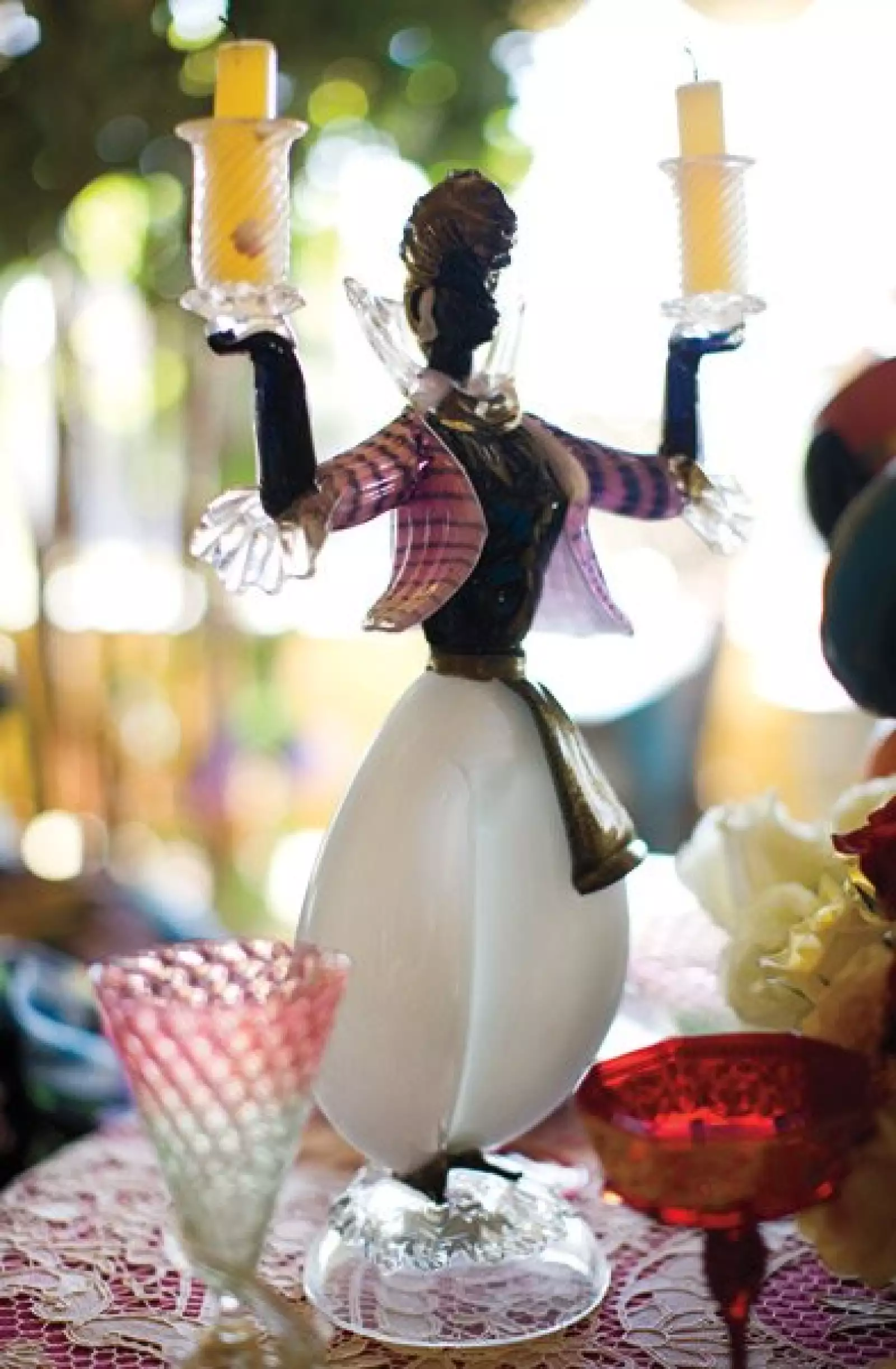 FRÁGIL. Tiene figuras de cristal de 1929.