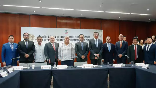 Autoridades denuncian huachicol fiscal