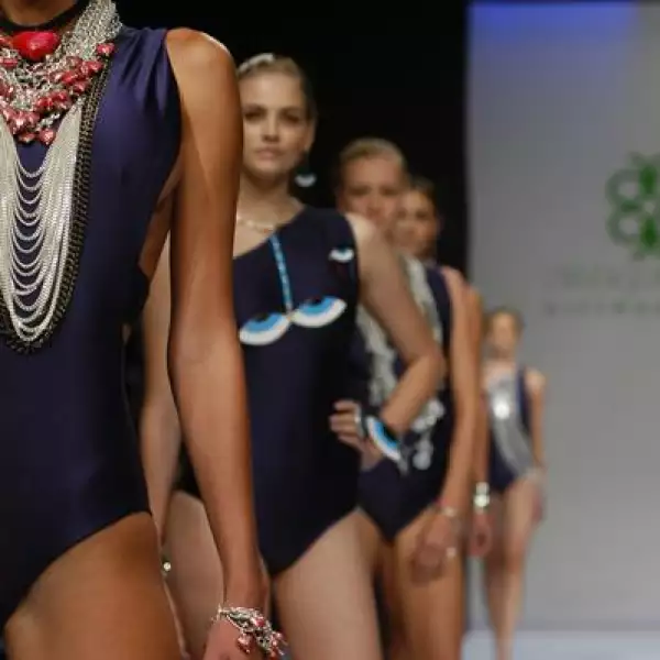 MBF Pasarela Delia González