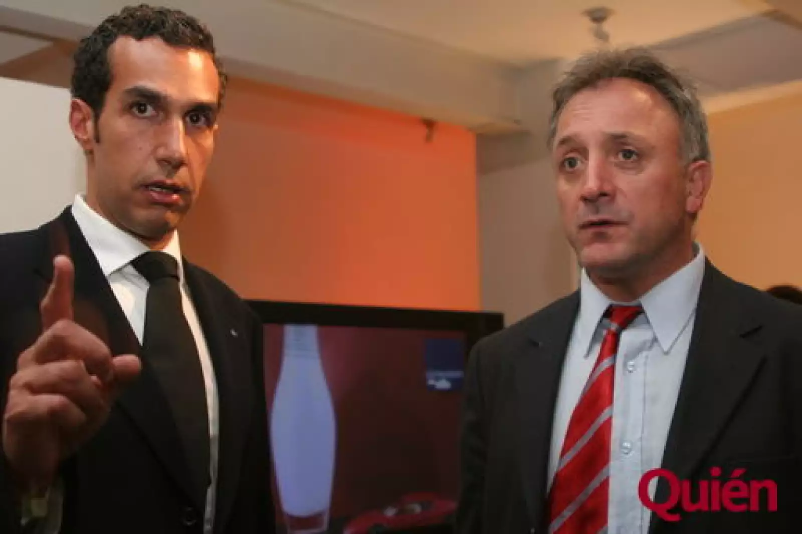 Omar Zayrik, Carlos Aguilar