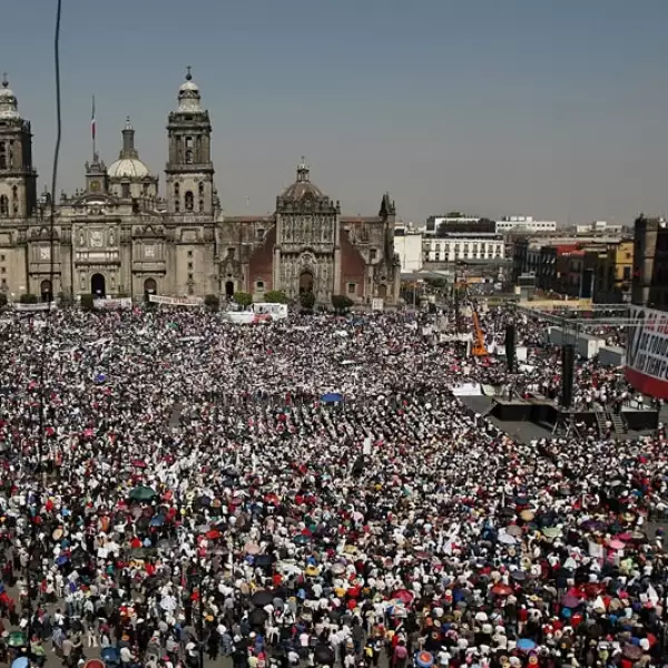 mitin, lopez obrador