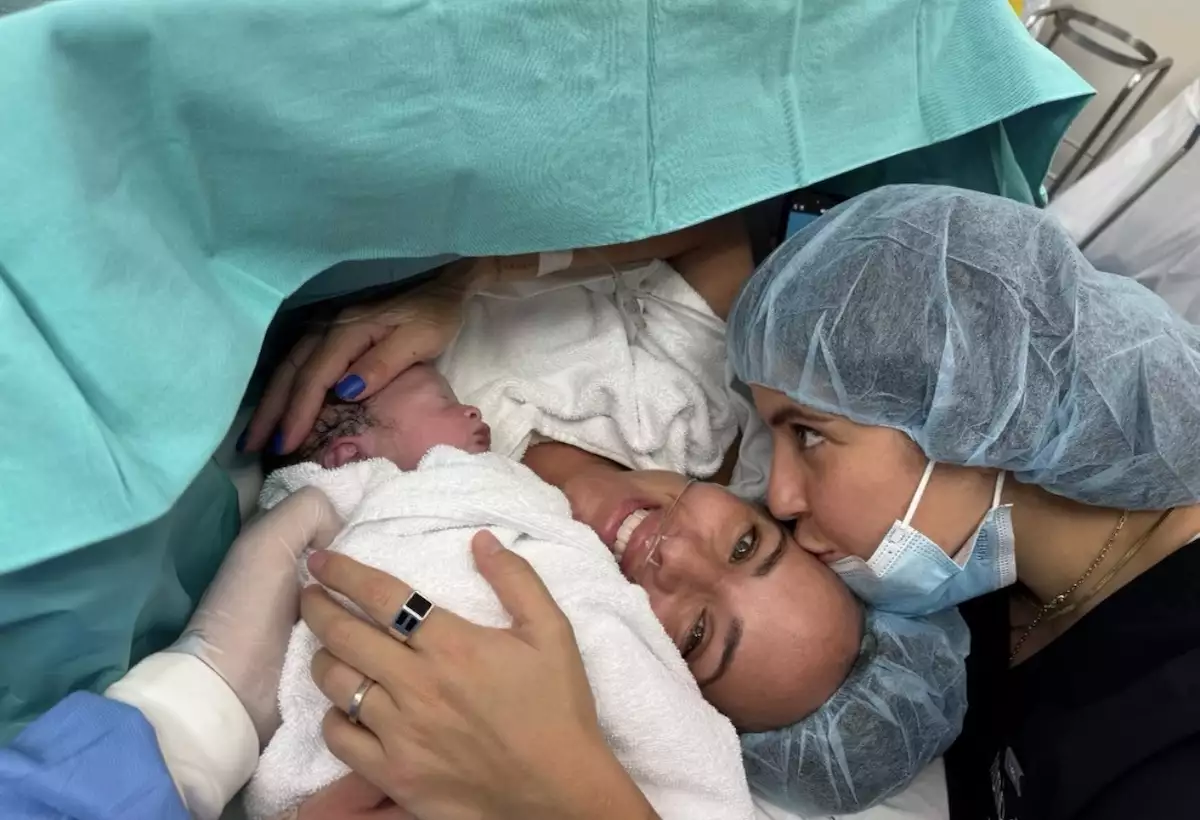 ¡Bienvenido Peiro! Ya nació el segundo bebé de Saskia Niño de Rivera y Mariel Duayhe 