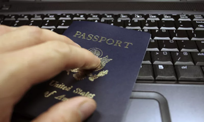 La petición de cita para tramitar el documento también se puede realizar por teléfono. (Foto: iStock by Getty Images)