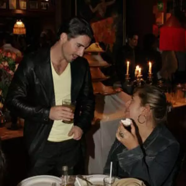 Toño de la Vega, Mariana Díaz