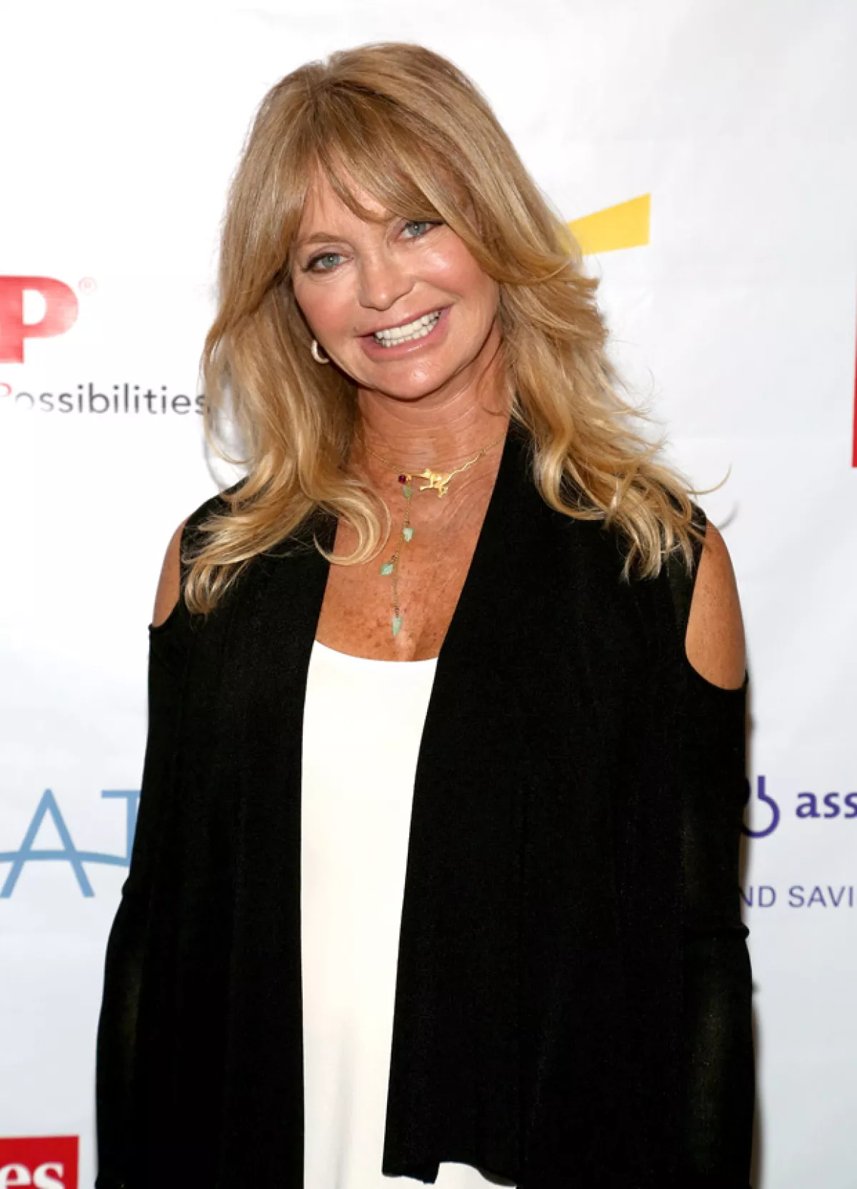 El actor asegura que todo fue culpa de que su asistente se quedara encerrado en el baño y también de Goldie Hawn, quien le dio mal las instrucciones. ¿Será?