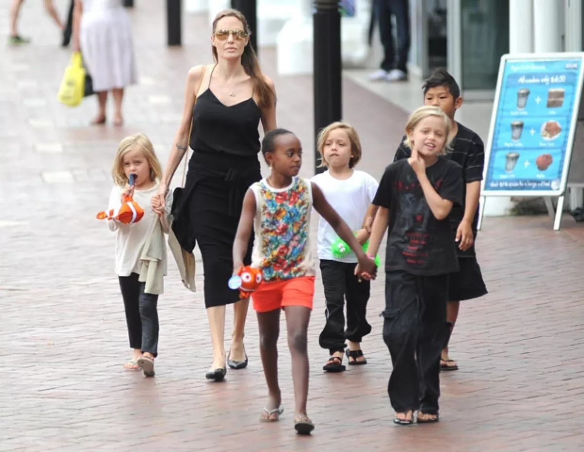 Angelina reveló su deseo de que sus hijos busquen transformar el mundo a través de la diplomacia.