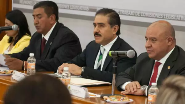 Apolinar Mena