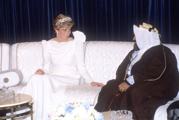 British royals on a royal tour of the Gulf States - Nov 1986