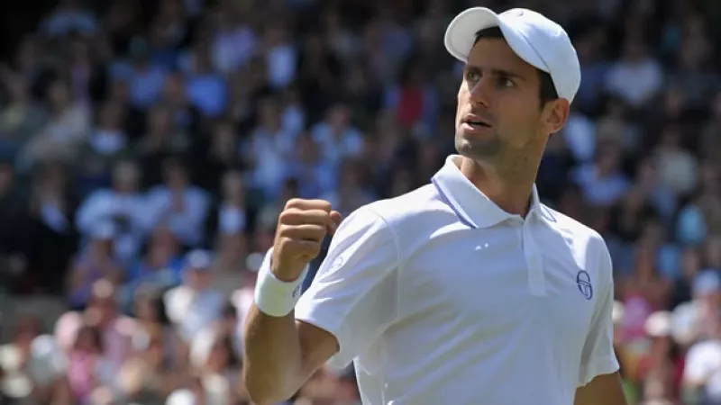 Djokovic avanza a la tercera ronda de Wimbledon